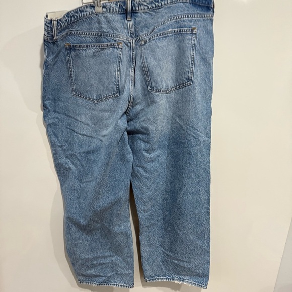 NWT Abercrombie & Fitch High Rise Loose Jean - Picture 5 of 9